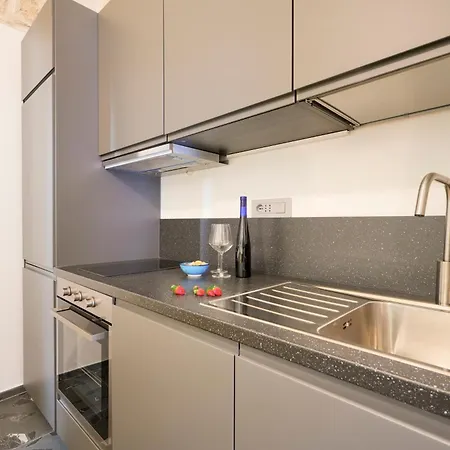 Stayart - Contemporary For Travellers Apartment *